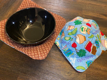 Load image into Gallery viewer, Snacks Medium Bowl Cozy - Assort Liners
