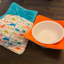Load image into Gallery viewer, Dinosaurs Medium Bowl Cozy - Assort Liners
